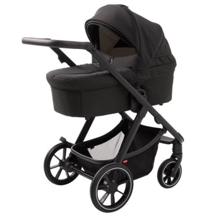 Evoke kombivognur, Black