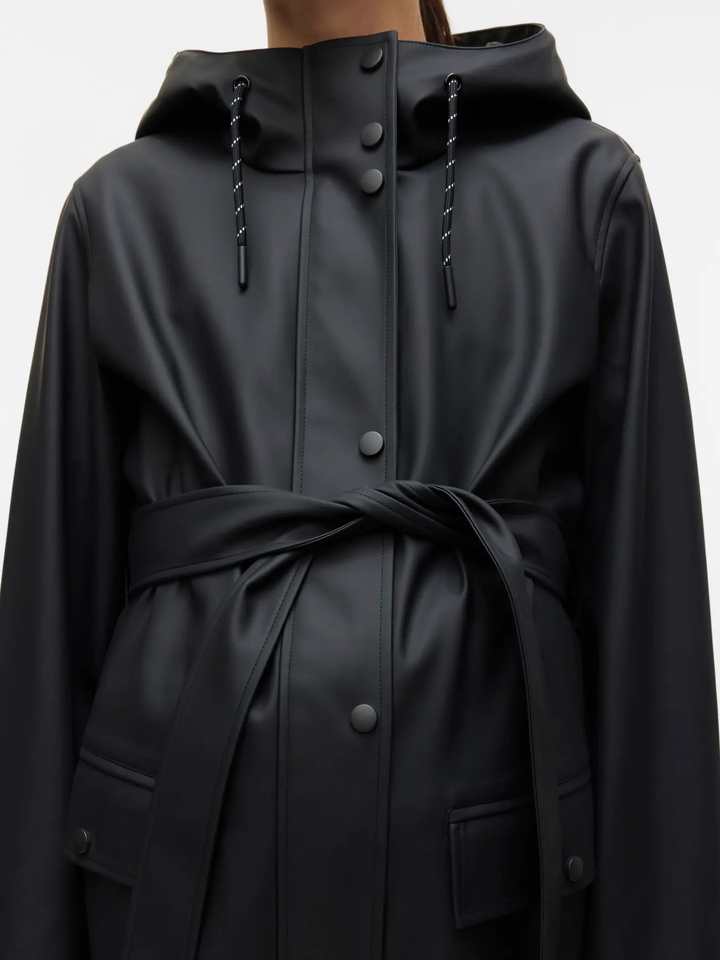 Malou jakki, Black